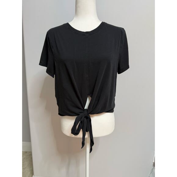 Lululemon Tie Front Black Short Sleeve Crewneck T Shirt Size 8 med short sleeve - Picture 1 of 4